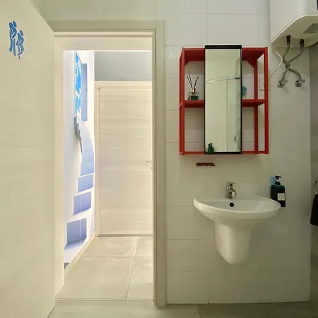 Central- Private En-suite With Balcony In Shared Pieta