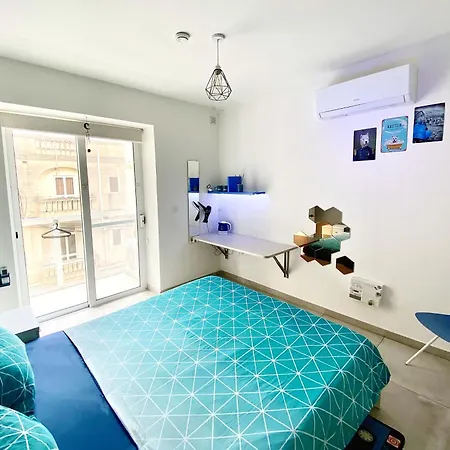Privatunterkunft Central- Private En-suite With Balcony In Shared *