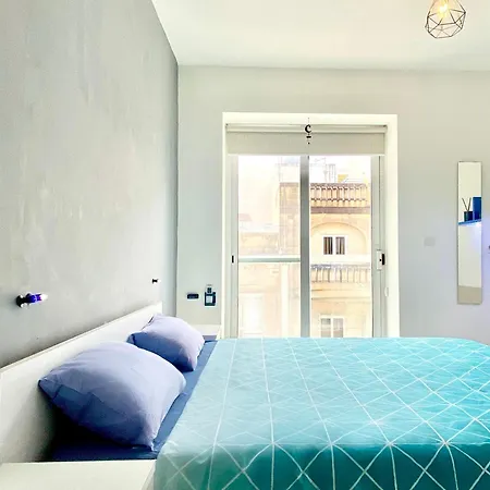 Privat bolig Central- Private En-suite With Balcony In Shared