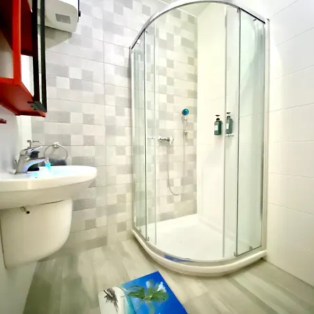 Central- Private En-suite With Balcony In Shared * Pietà