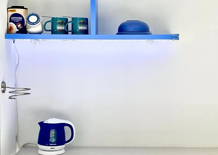 Central- Private En-suite With Balcony In Shared