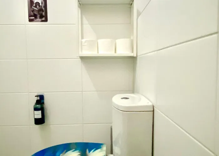 Central- Private En-suite With Balcony In Shared Pietà